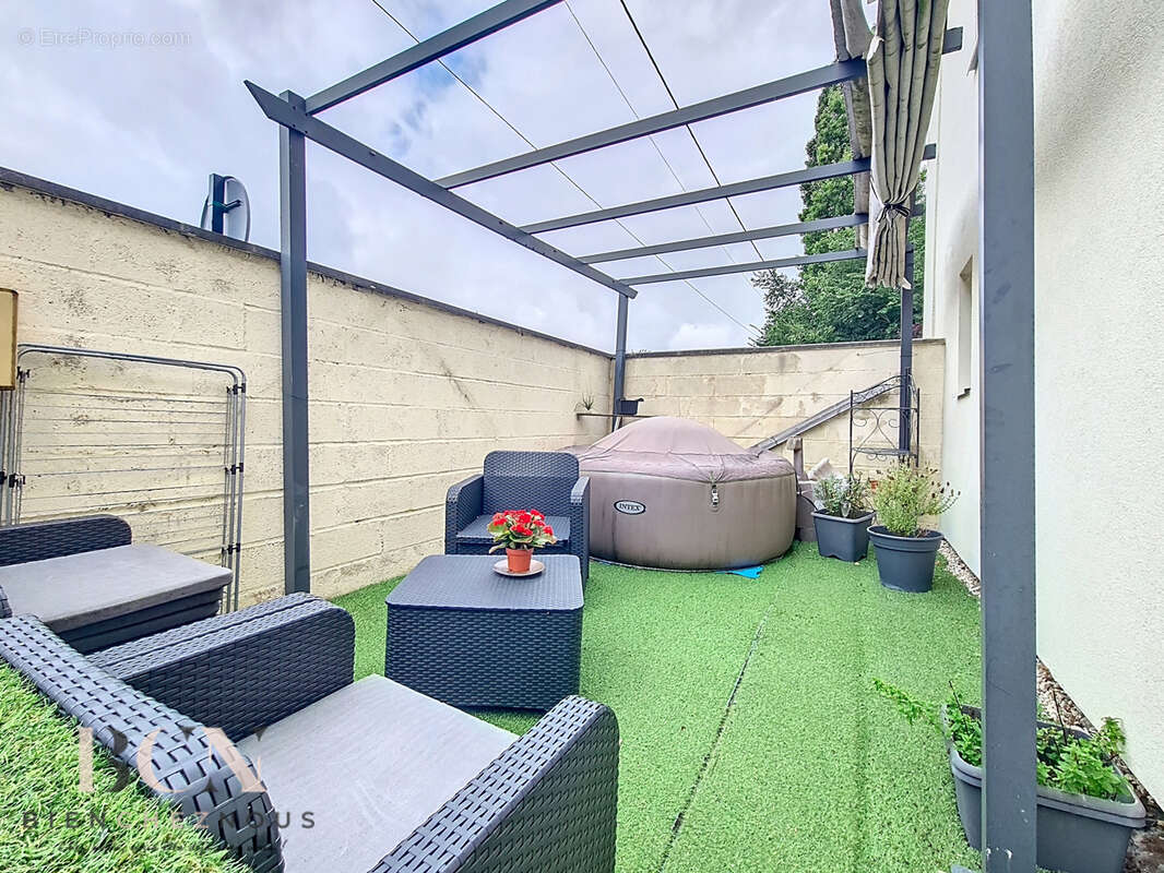 Appartement à MAFFLIERS