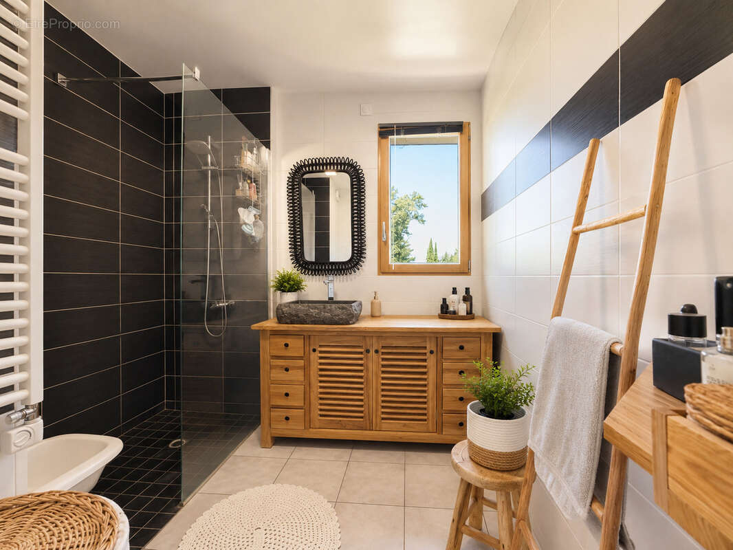 Appartement à AMBILLY