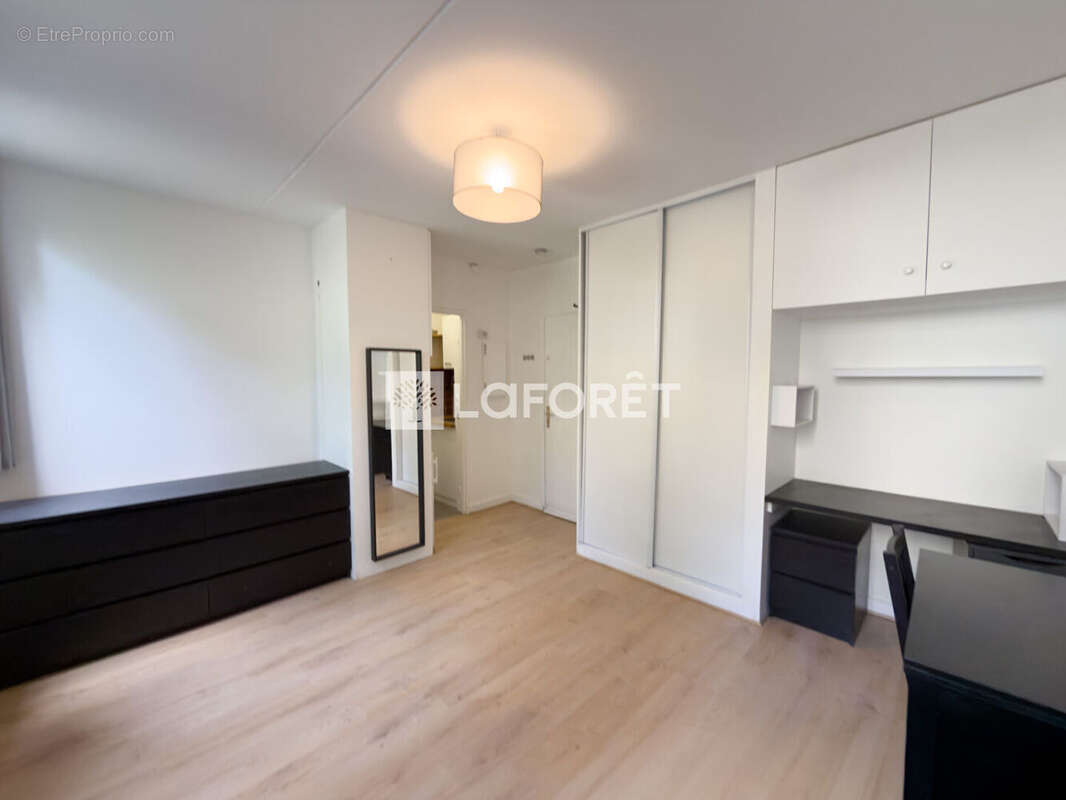 Studio Tour Athènes. 19.43 m2 - photo 5