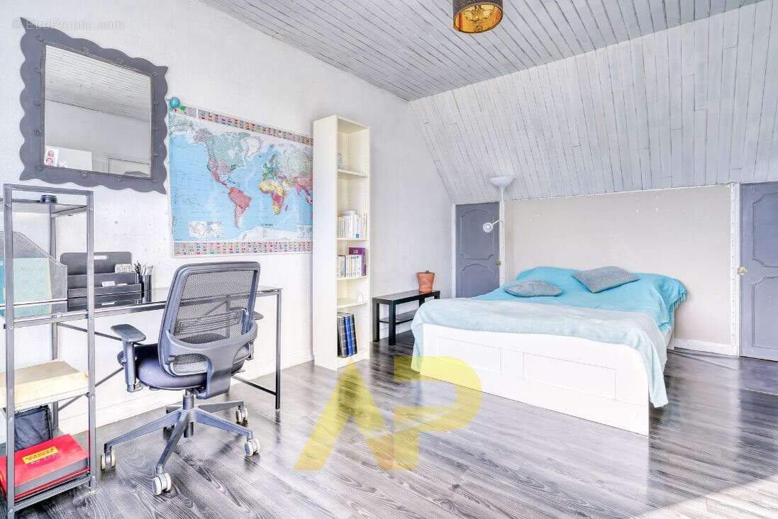 Maison à LE PLESSIS-ROBINSON