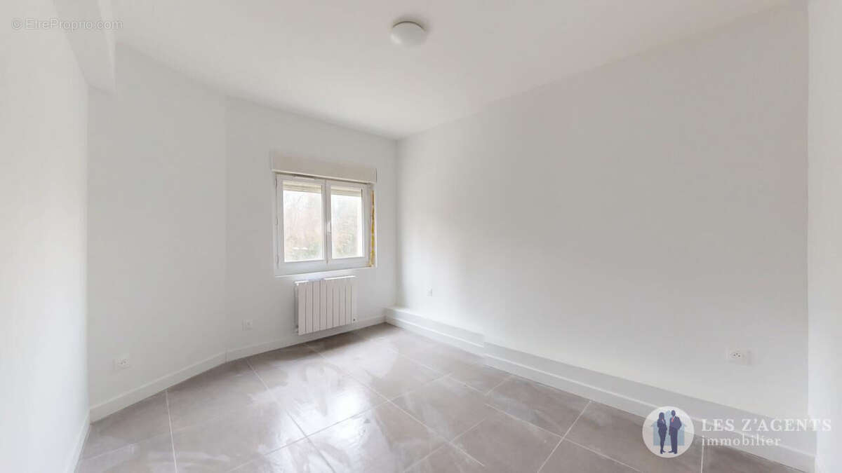 Appartement à SAINT-MARTIN-D'HERES