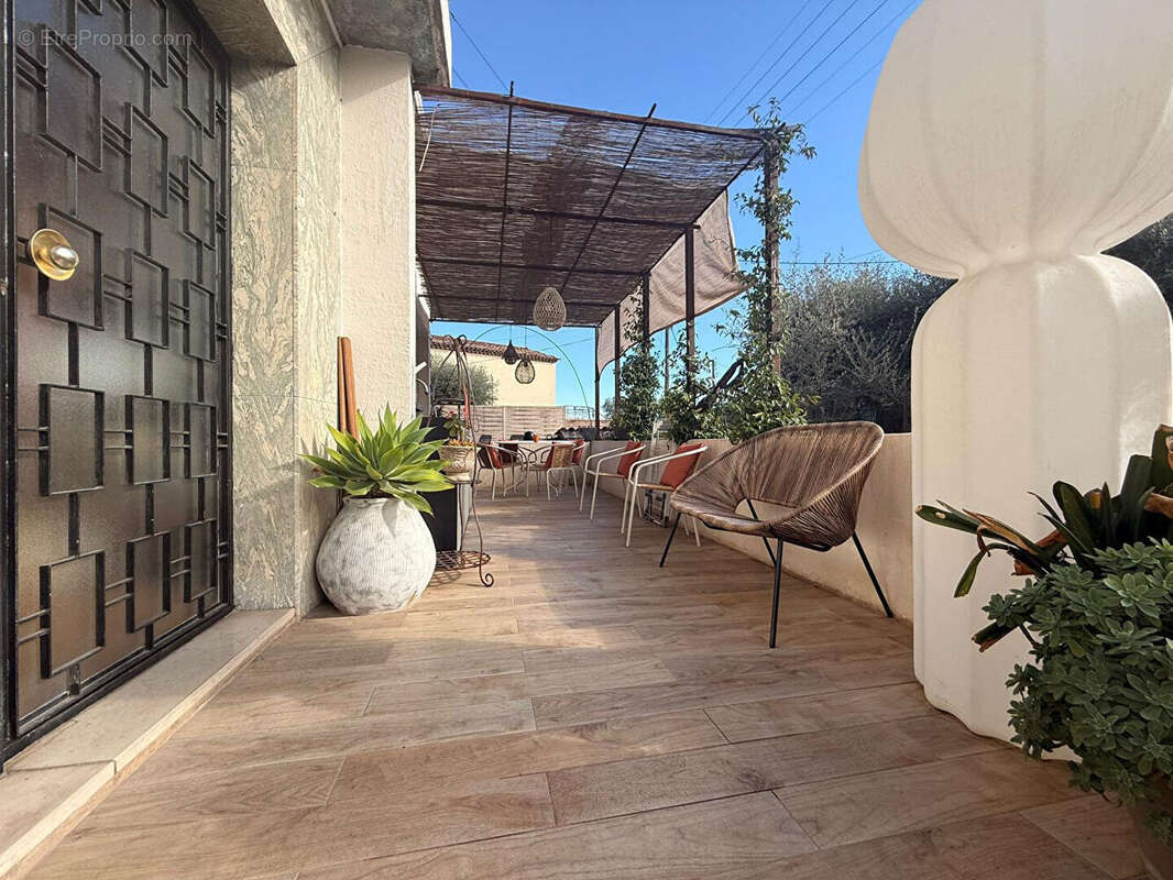 Appartement à VILLENEUVE-LOUBET