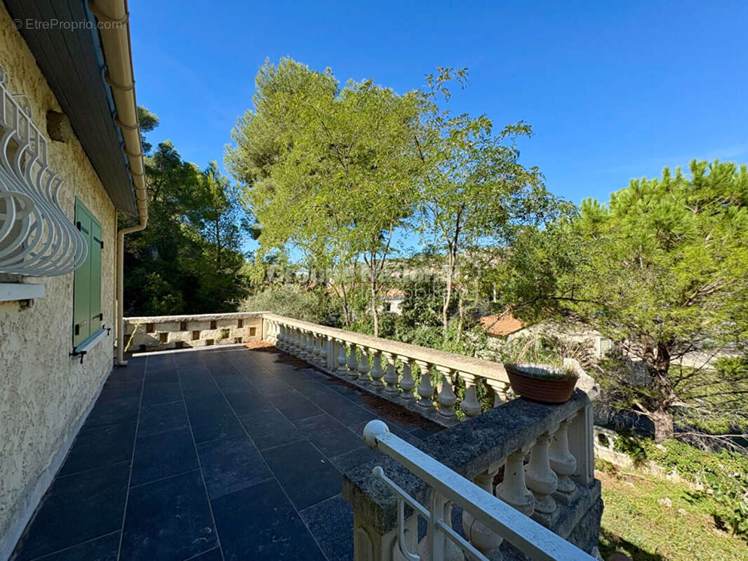 Appartement à LE ROVE