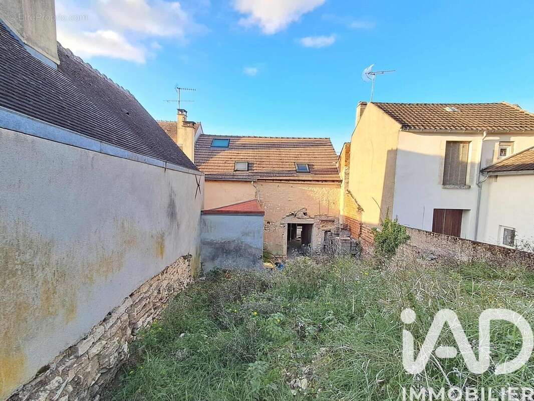 Maison 150 m² à Courgis  - photo 5