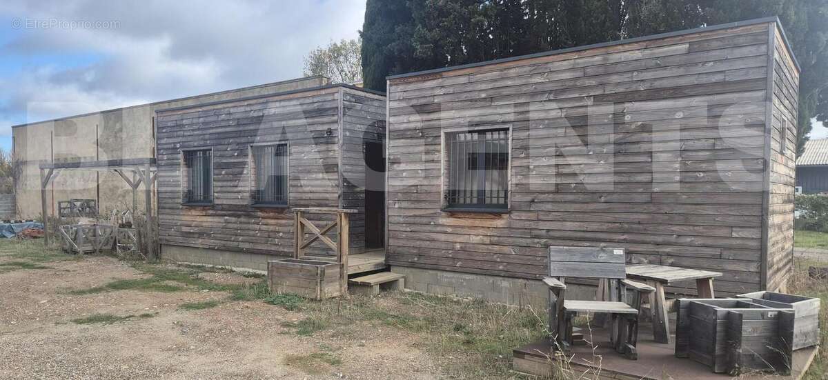 20251103_103925 - Commerce à LIMOUX