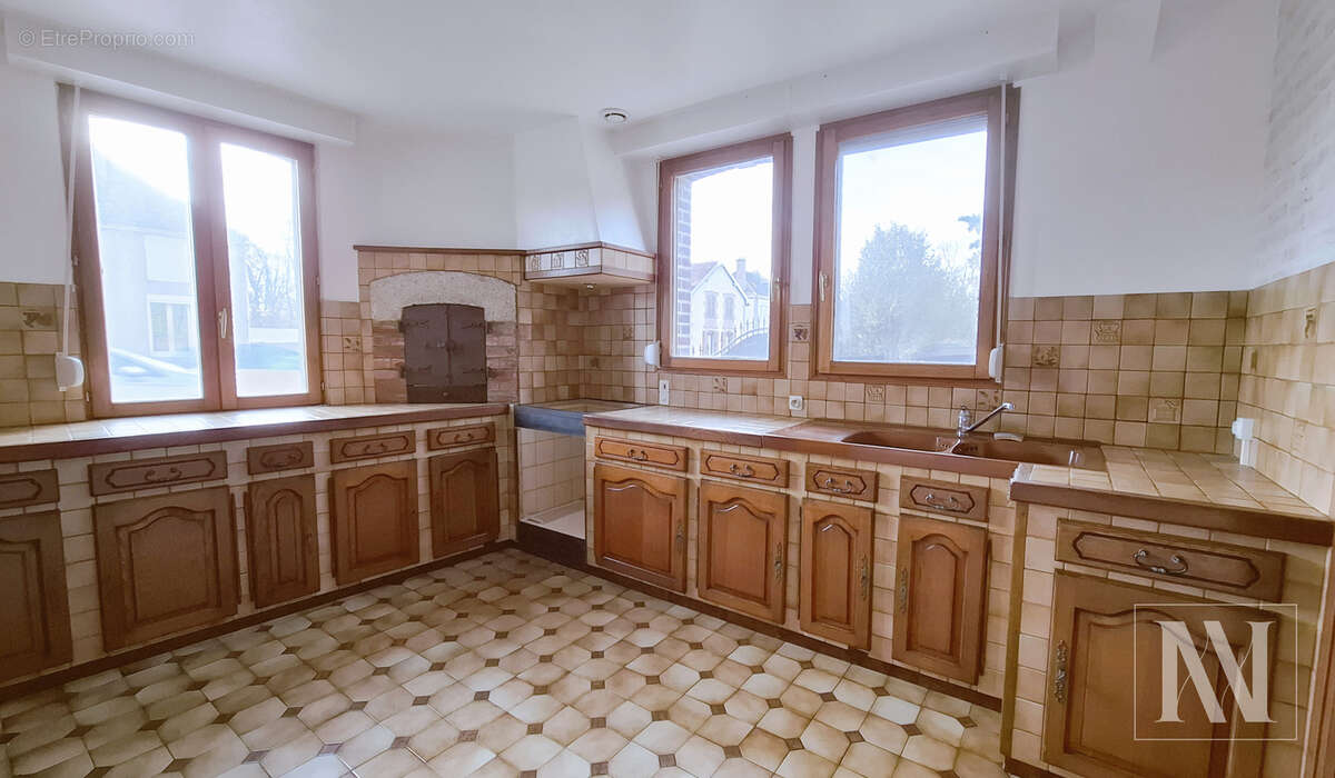 Maison à SAINT-PARRES-LES-VAUDES