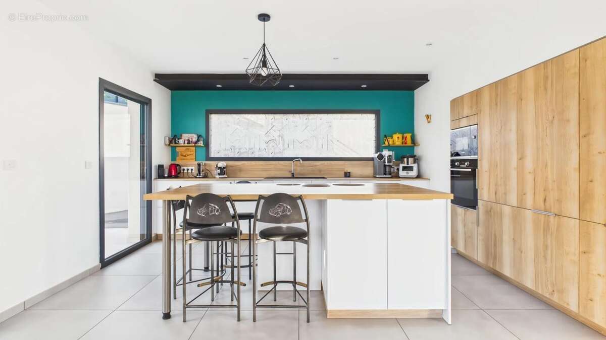 Maison à PONT-DE-L&#039;ISERE