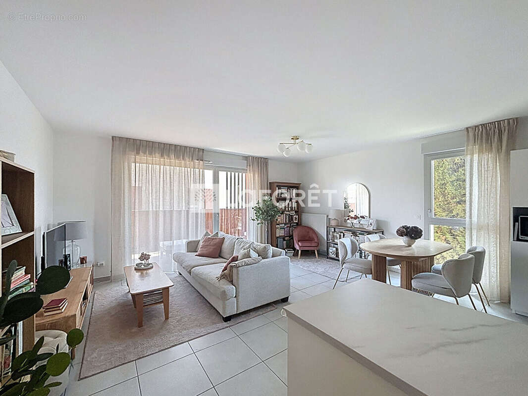 Appartement à RILLIEUX-LA-PAPE