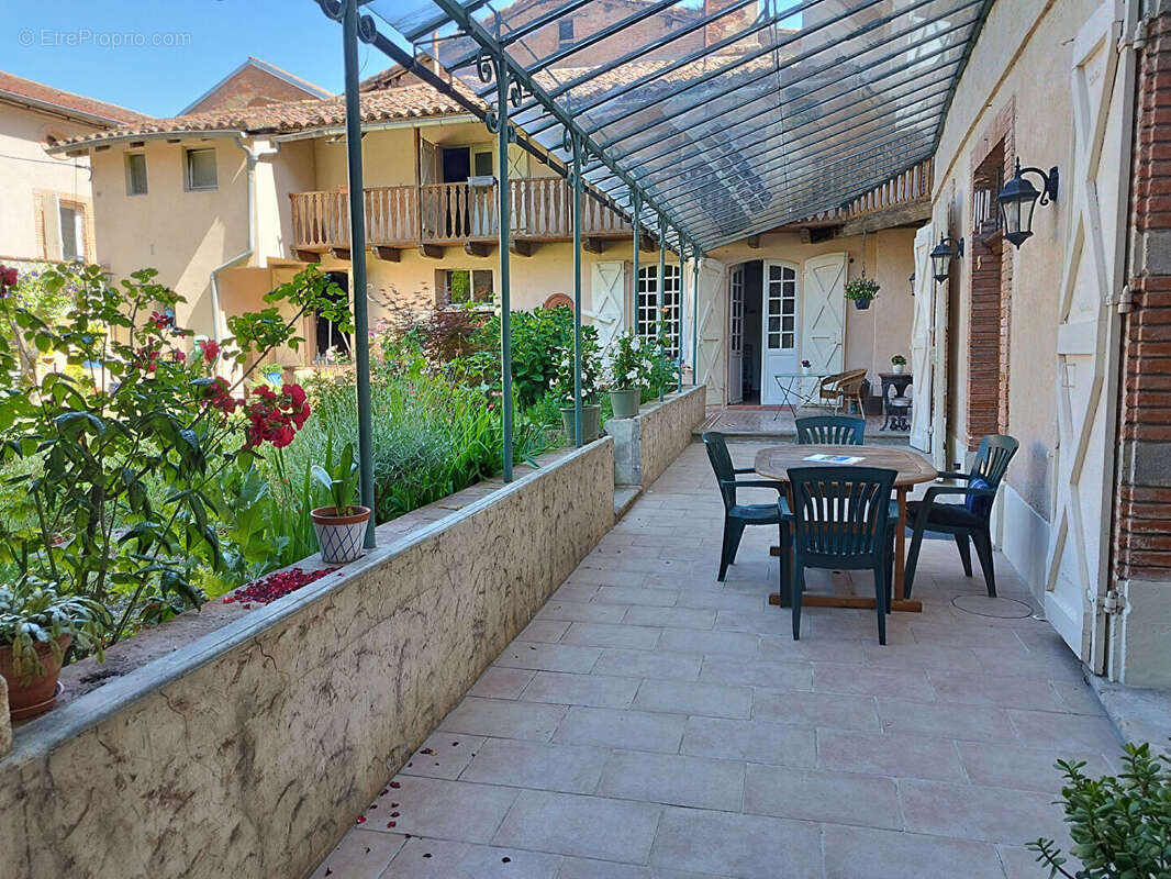 Hôtel particulier au centre de Moissac 82 - photo 4