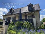 Maison à COUZE-ET-SAINT-FRONT