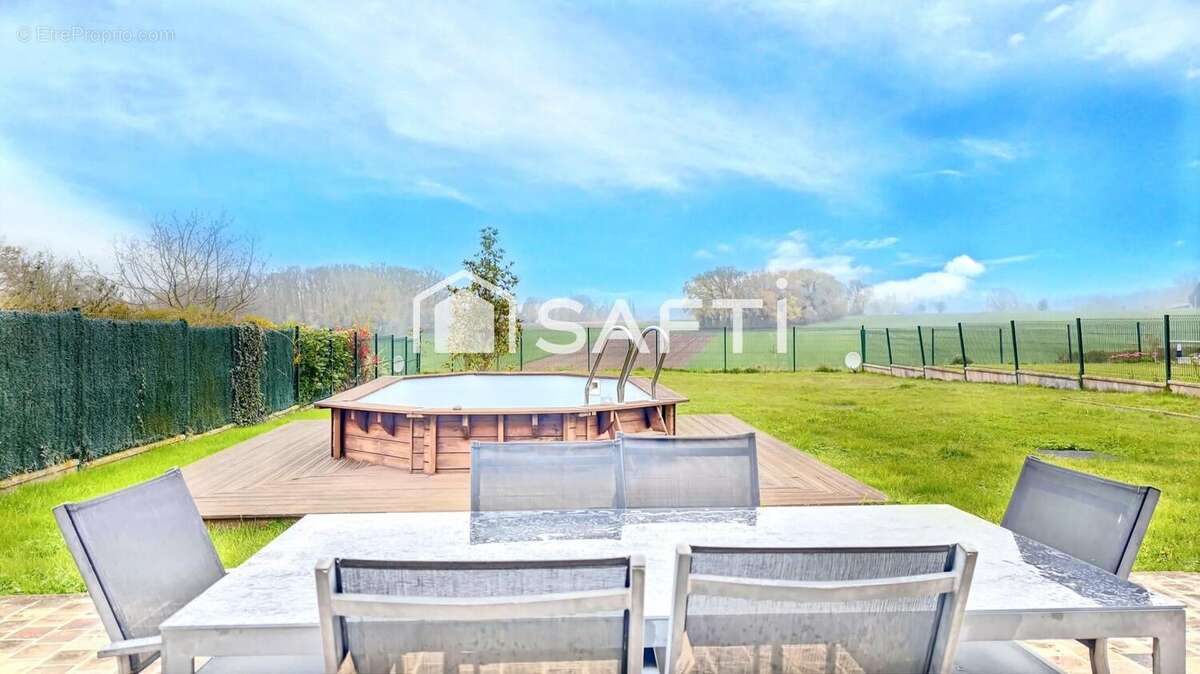 Photo 2 - Maison à SAINT-MARTIN-DES-CHAMPS