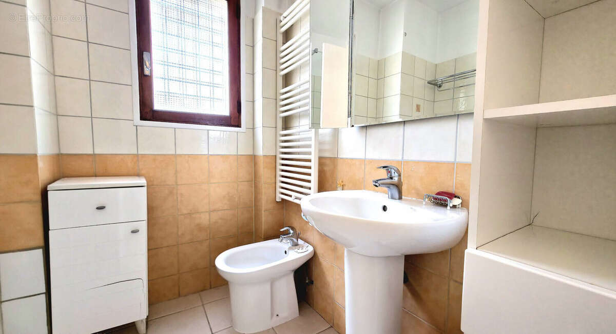 Appartement à BORMES-LES-MIMOSAS