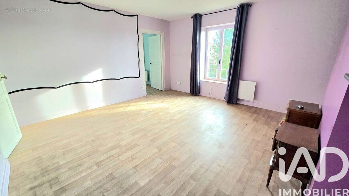 Photo 3 - Maison à MARINGUES