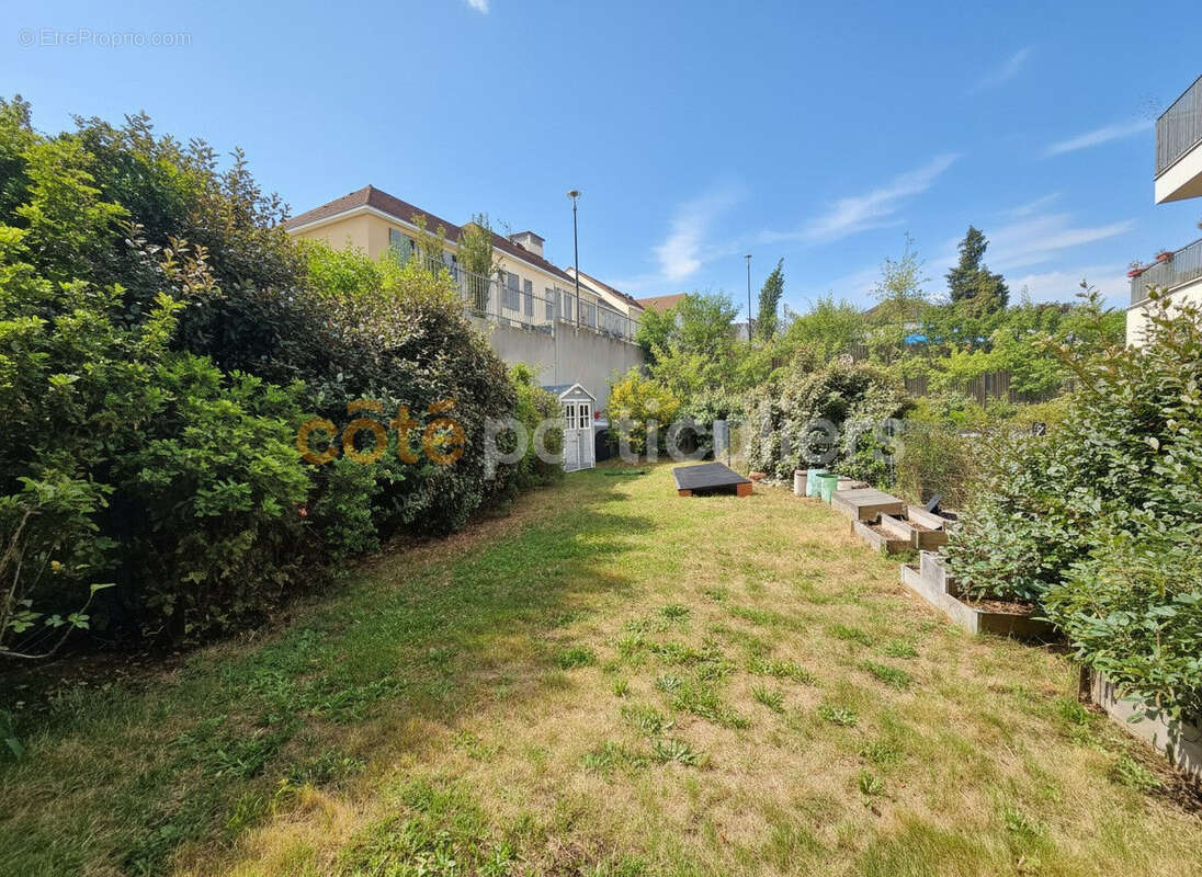 Appartement à MAREIL-MARLY