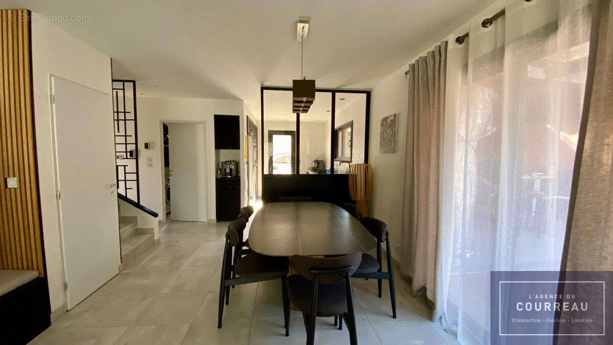 Maison à VILLENEUVE-LES-MAGUELONE