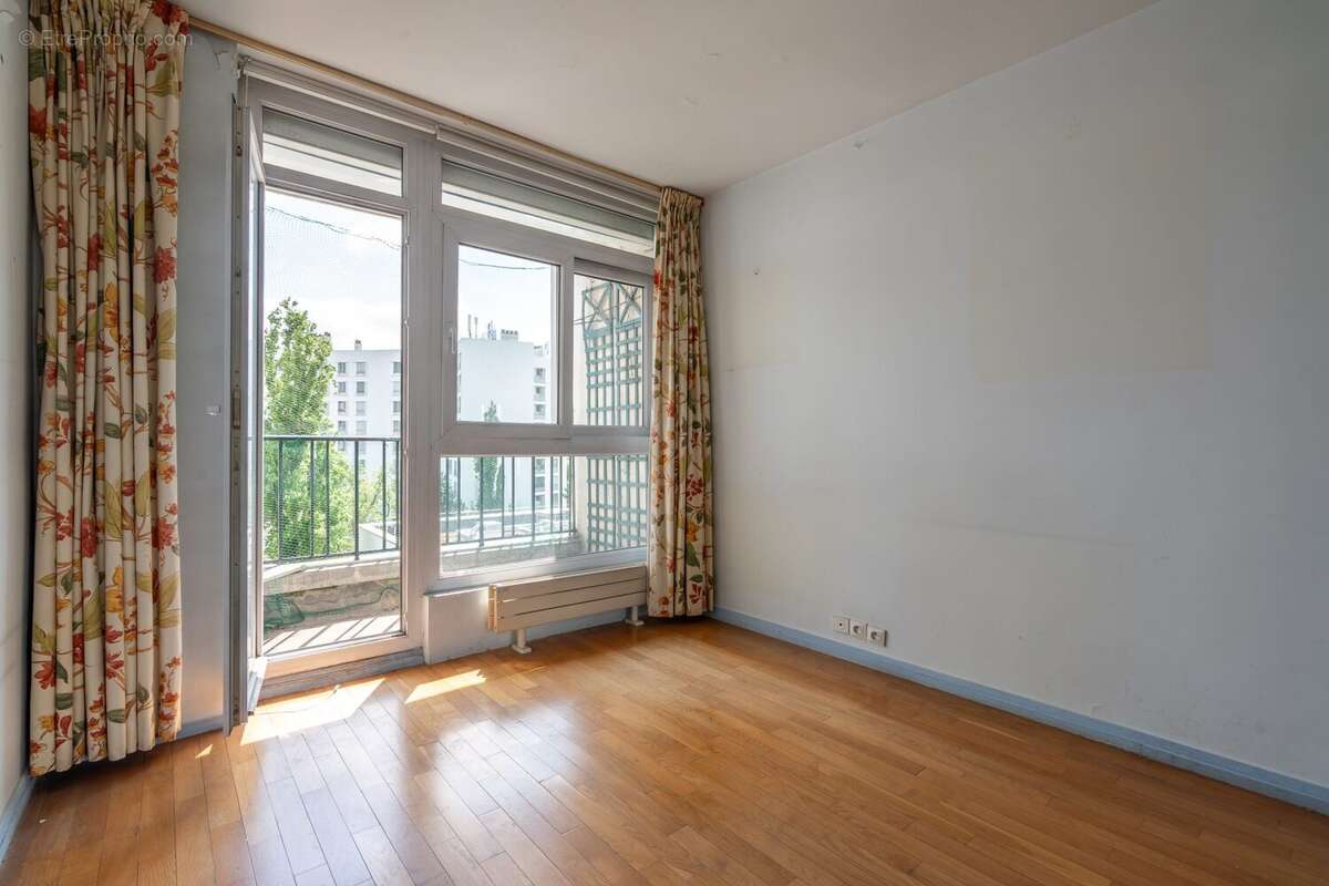 Appartement à PARIS-12E