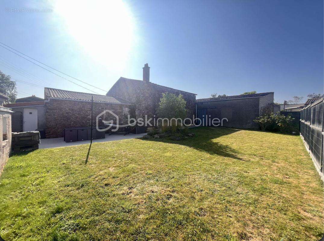 Maison à LE LOROUX-BOTTEREAU