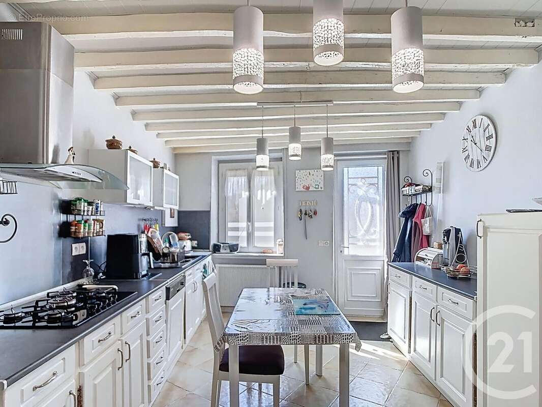 Maison à DONNEMARIE-DONTILLY