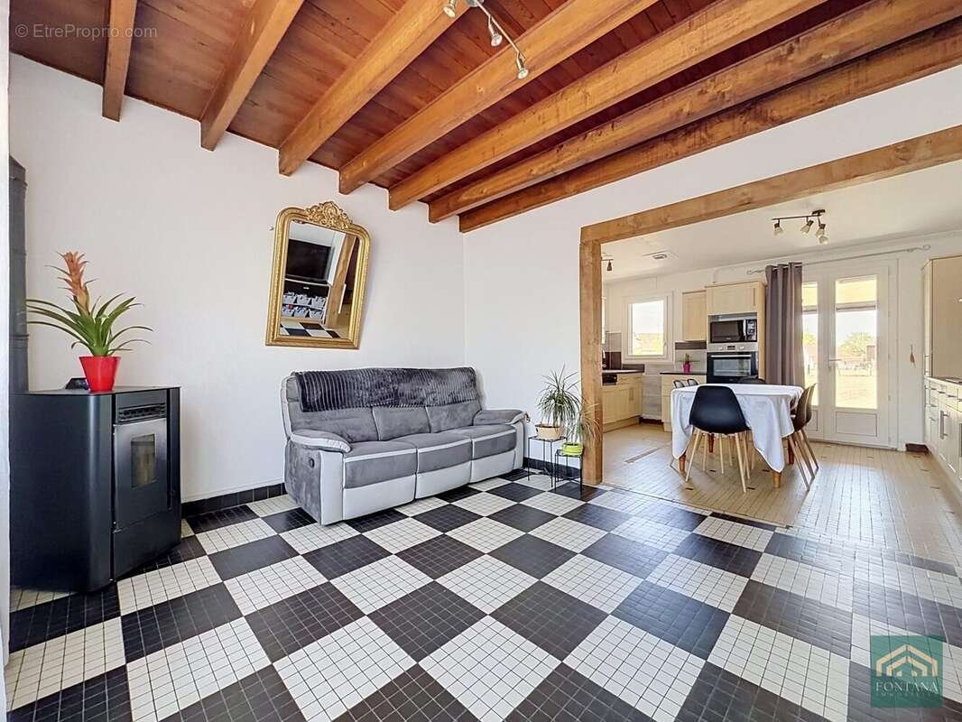 Maison 62 m² à Le Mayet-D'ecole  - photo 3
