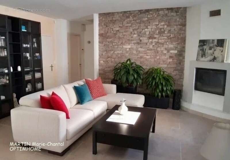 Appartement à MARSEILLE-5E