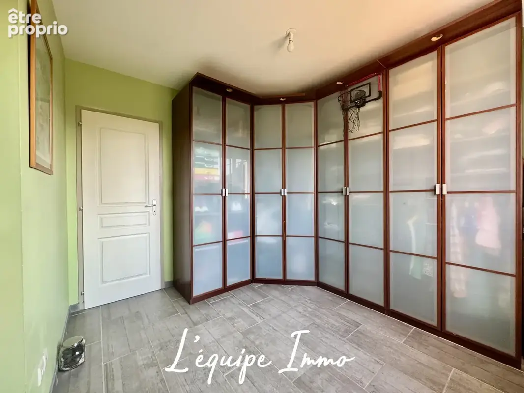 Villa T5 de plain-pied avec piscine et jardin de 1760 m2 - photo 14