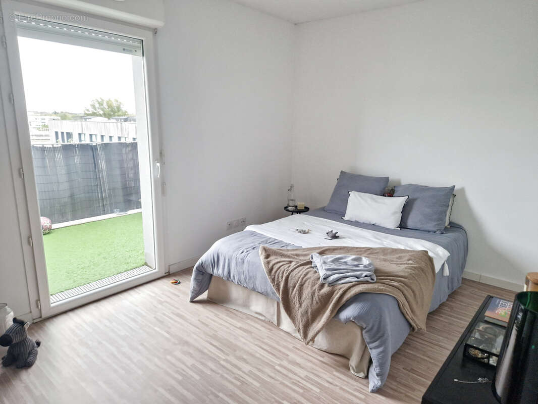 Appartement à VILLENAVE-D&#039;ORNON