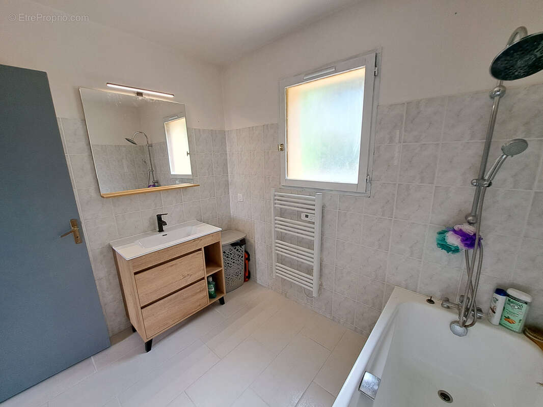 Maison à PONT-SUR-YONNE