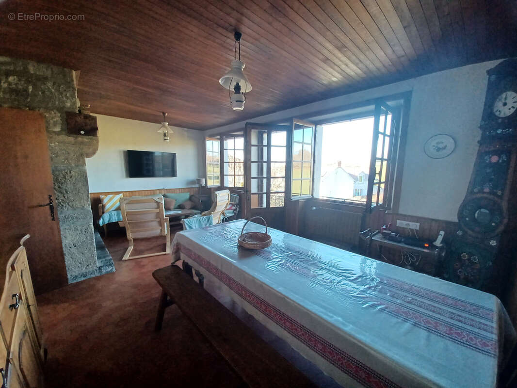 Maison à PLEAUX
