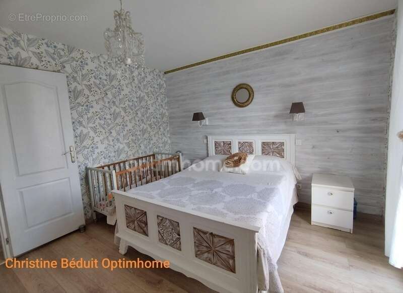 Maison à MARILLAC-LE-FRANC