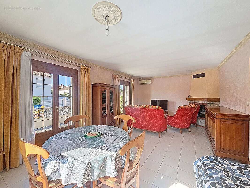 Maison à SAINT-CYPRIEN