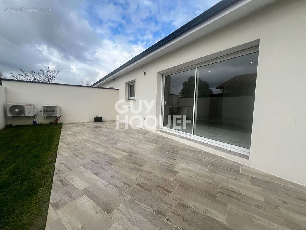 Maison à OS-MARSILLON