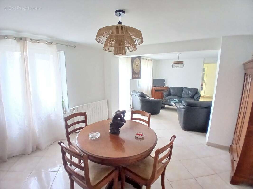 Double Séjour - Maison à CHELLES