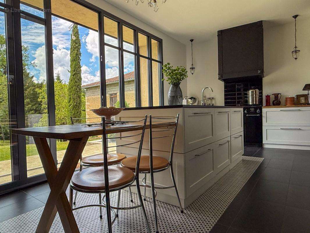 Maison à VALENCE-SUR-BAISE