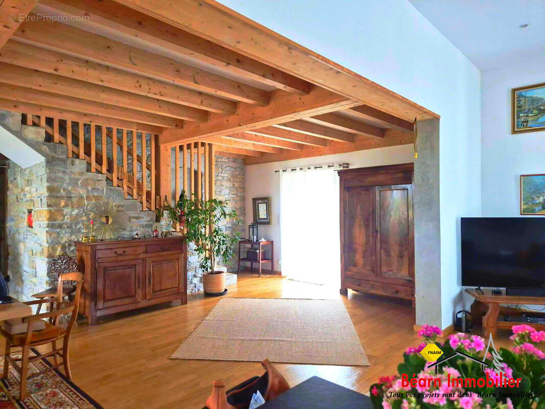 Maison 307 m² à Bidache  - photo 5