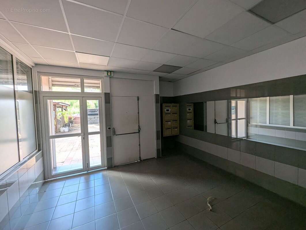 Commerce à FORT-DE-FRANCE