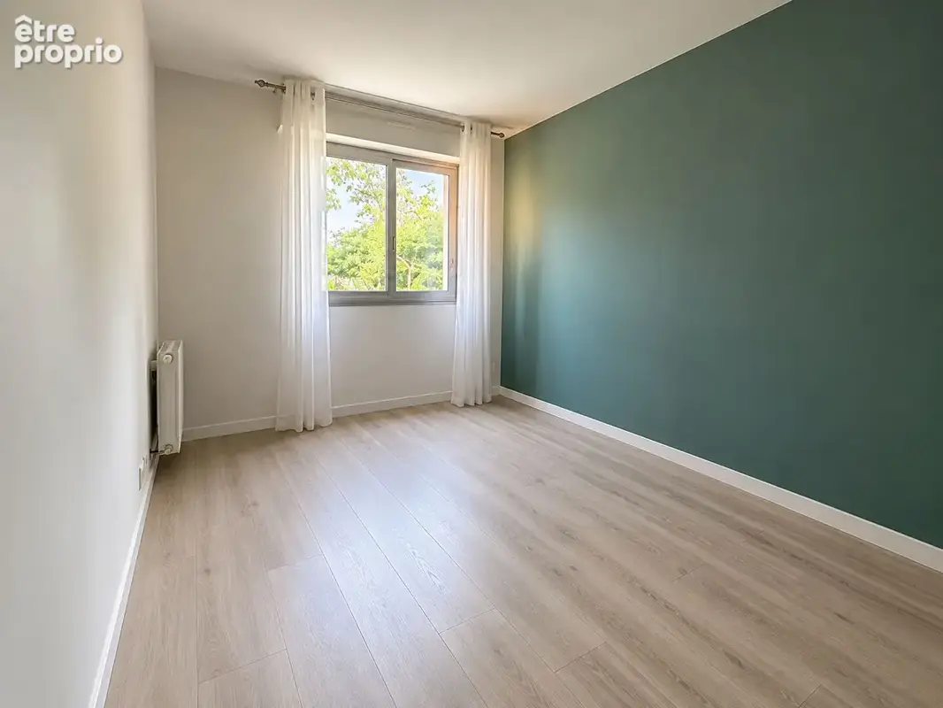 Mérignac - Appartement T4 de 86 m², rénové, avec extérieur et parking - photo 11