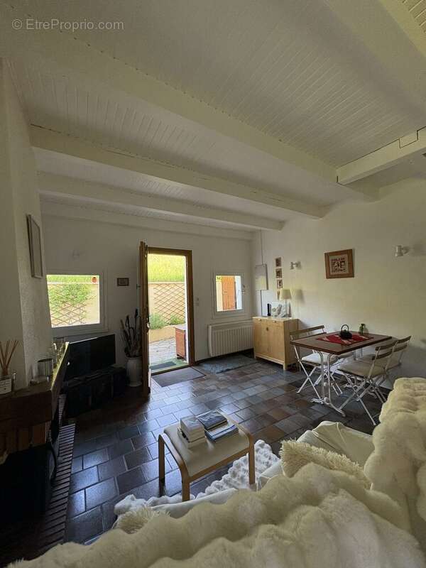 Appartement à SEYNE