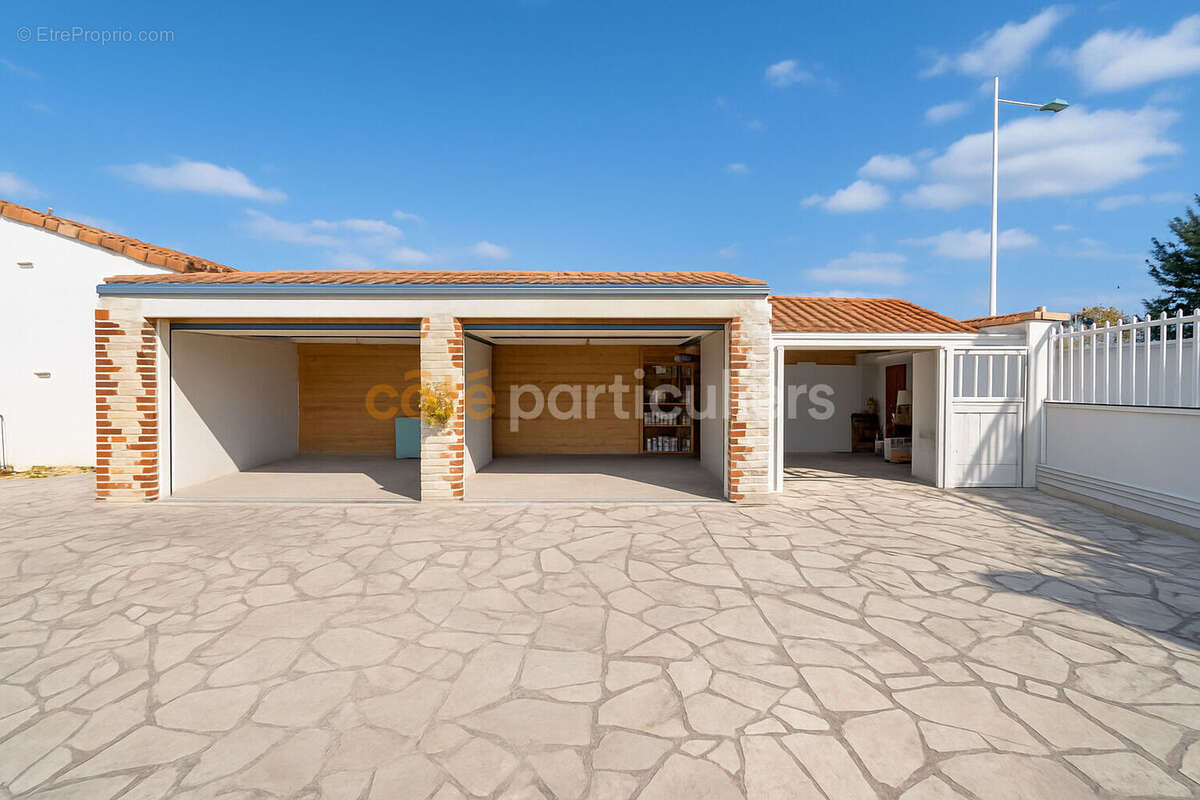 maison à proximité immédiate du centre de L'Aiguillon-sur-Mer. - photo 4