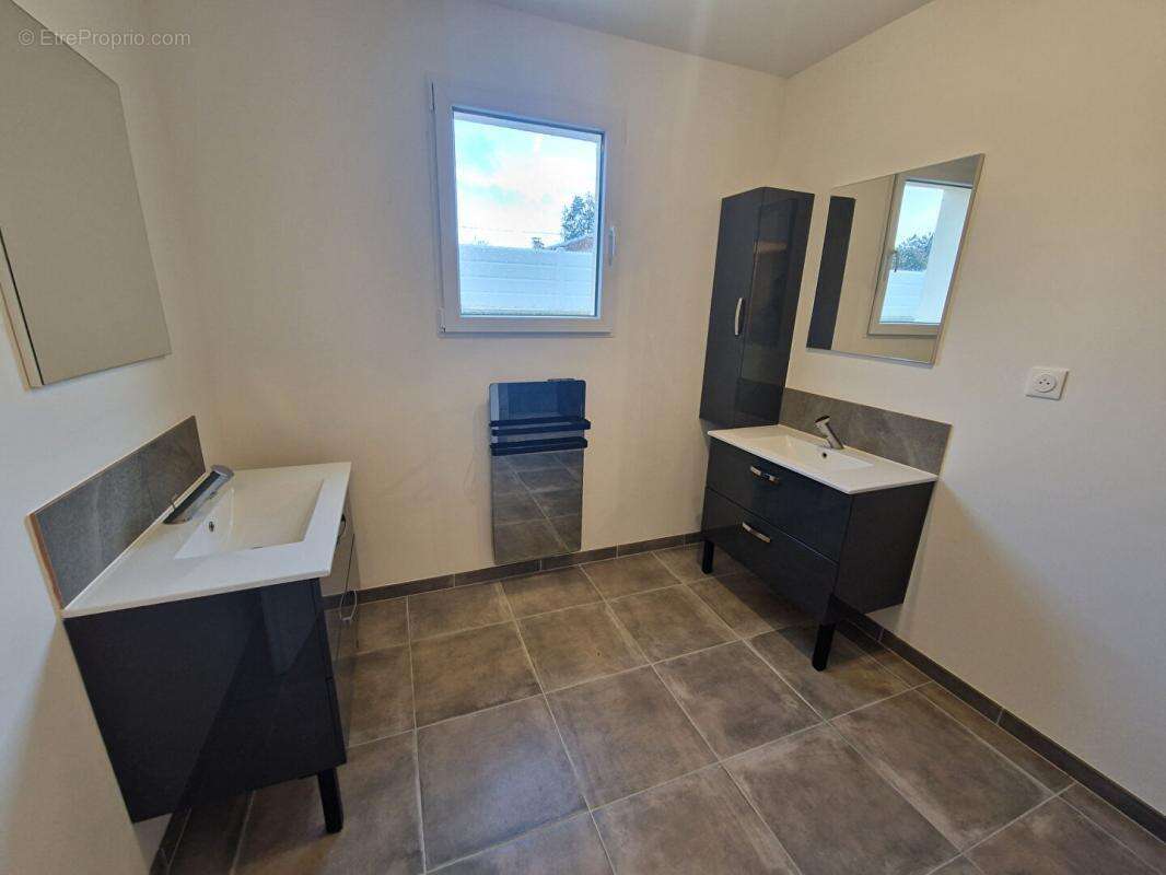 Maison neuve de plain pied  de 101 m2 secteur Civray, 3 chambres, jardin - photo 8