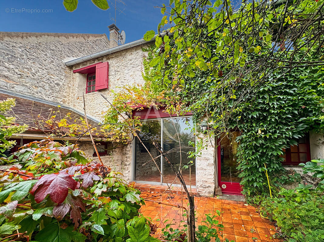 Maison à JANVILLE-SUR-JUINE