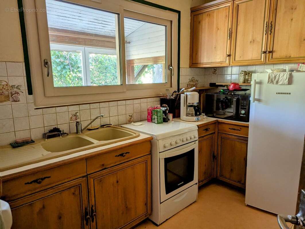 cuisine aménagée limite Yonne-Nièvre - Maison à CRAIN