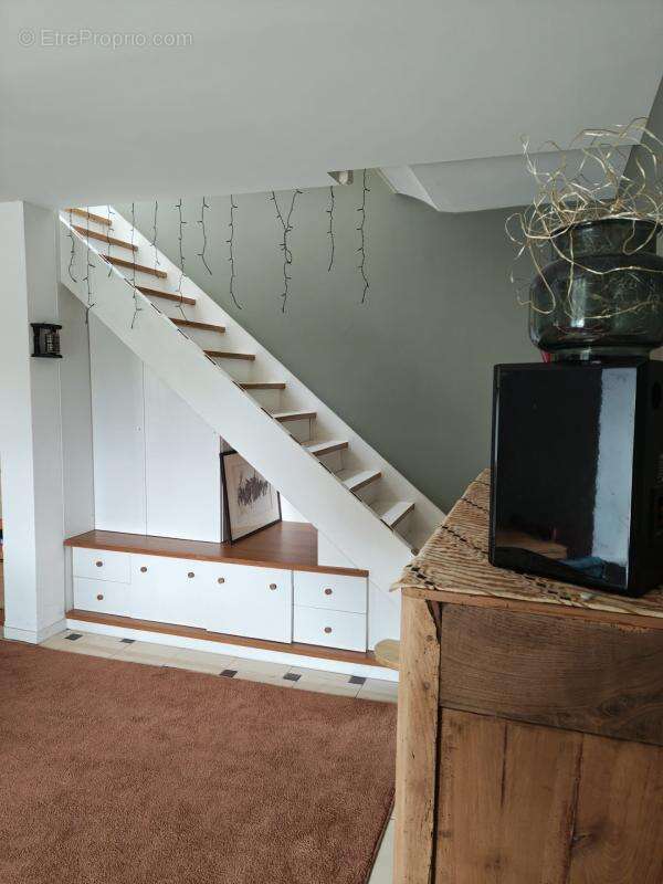 Propriété en pierre 208 m² dont 45 m² de véranda + grange 180 m² – Accessible PMR – 7000 m² – 20 min de Vannes! - photo 15