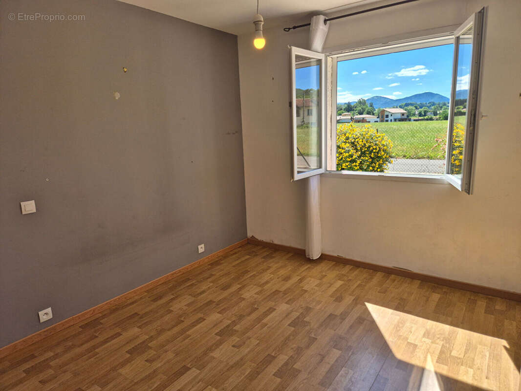 Foix.Maison T 5 de 145 m2 plain pied avec terrain de 801 m² - photo 8