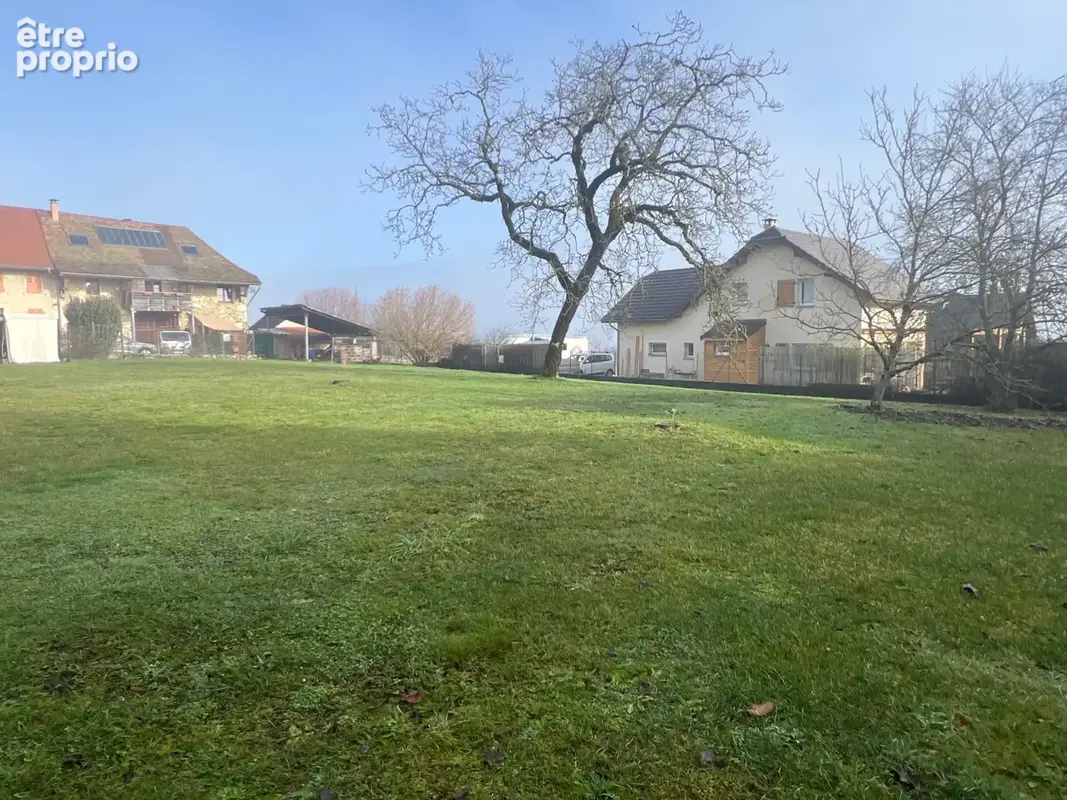 Terrain à AYN