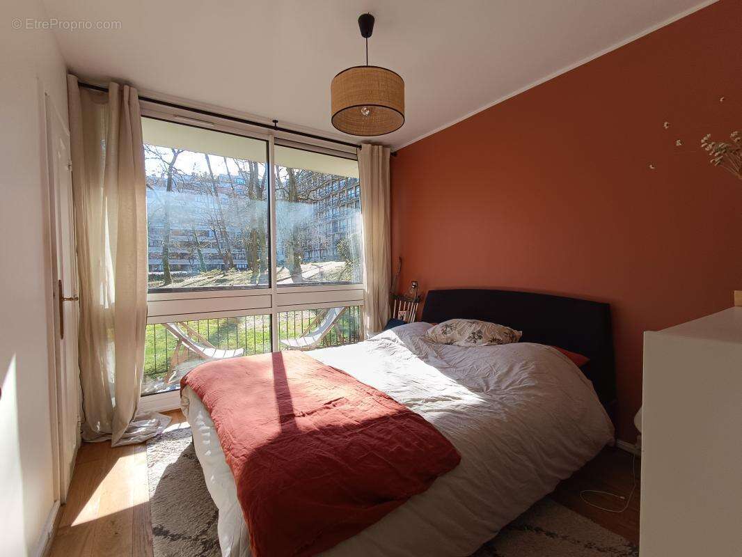 Appartement à FONTENAY-LE-FLEURY