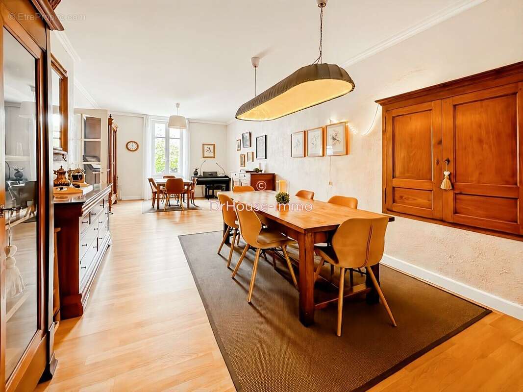 Maison 205 m² à Gond-Pontouvre  - photo 23