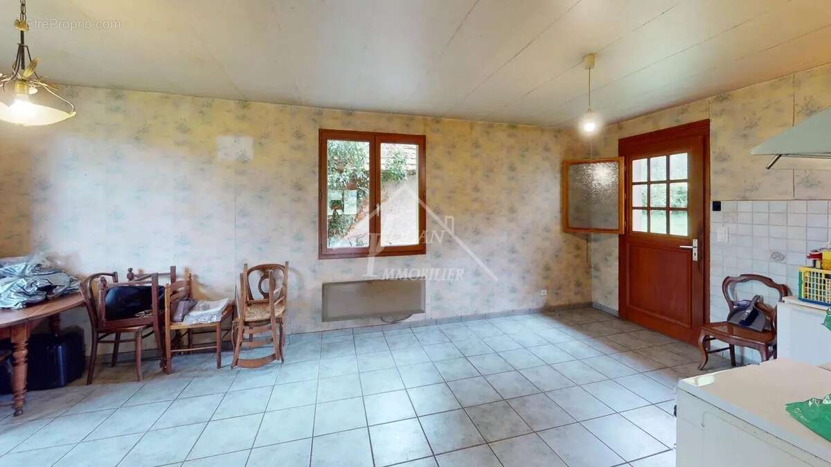 Maison à SALIGNY-SUR-ROUDON