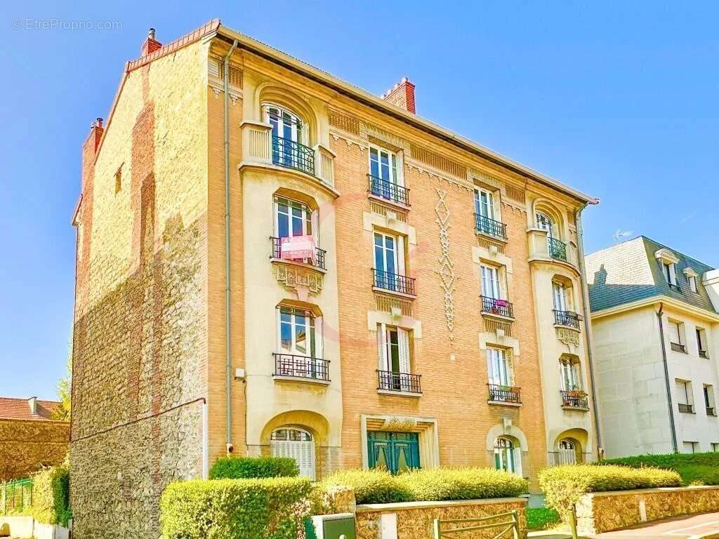 Appartement à BOURG-LA-REINE