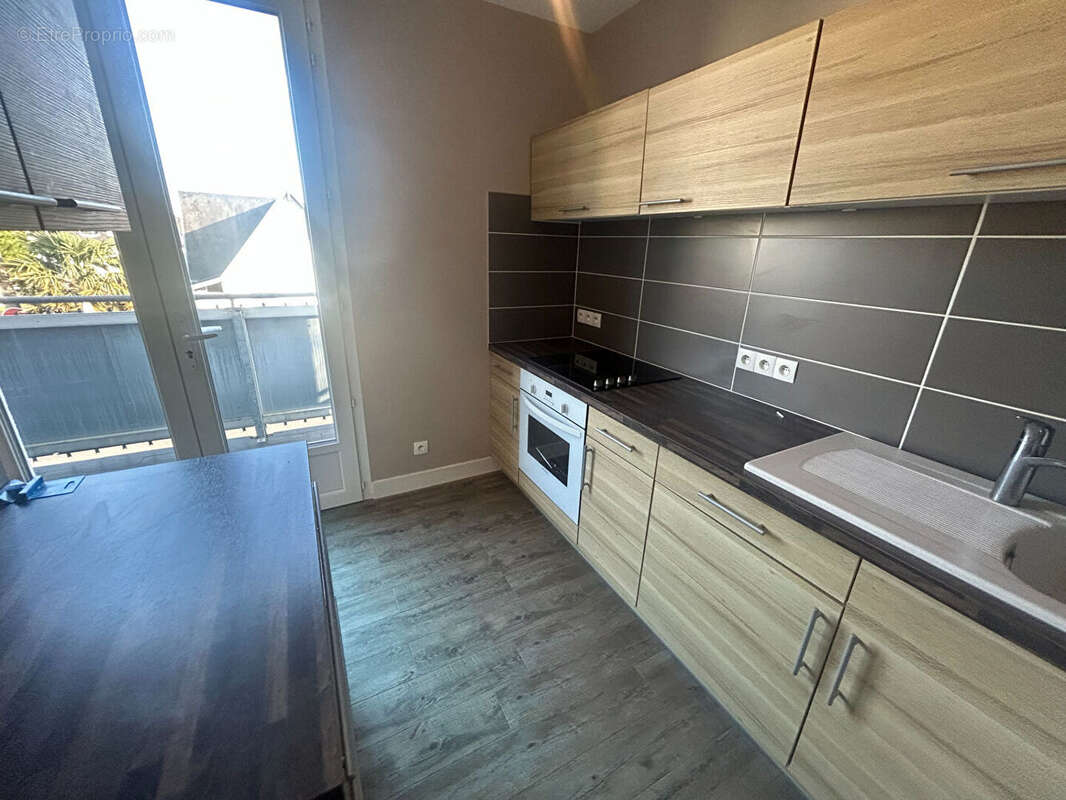 Appartement à FOURAS