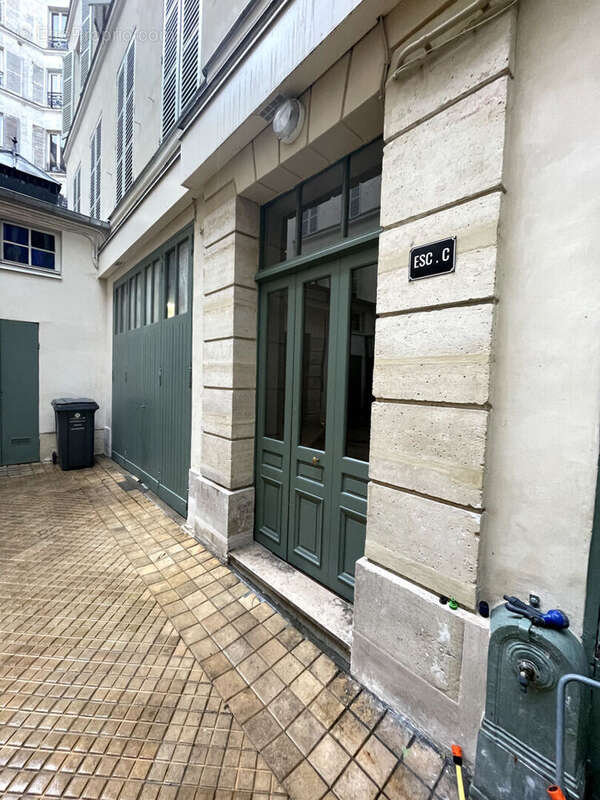 Appartement à PARIS-9E